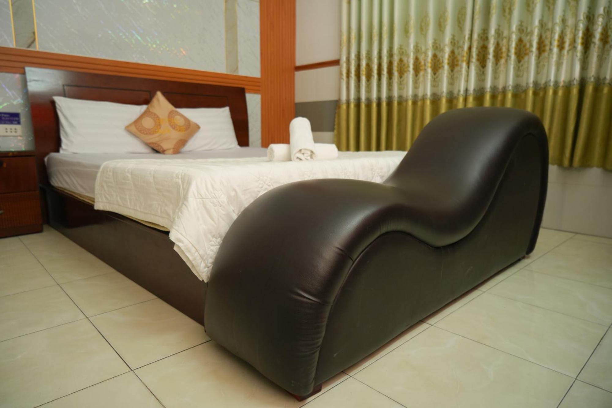 Khach San Tuan Vu Hotel Ho Chi Minh City Exterior photo