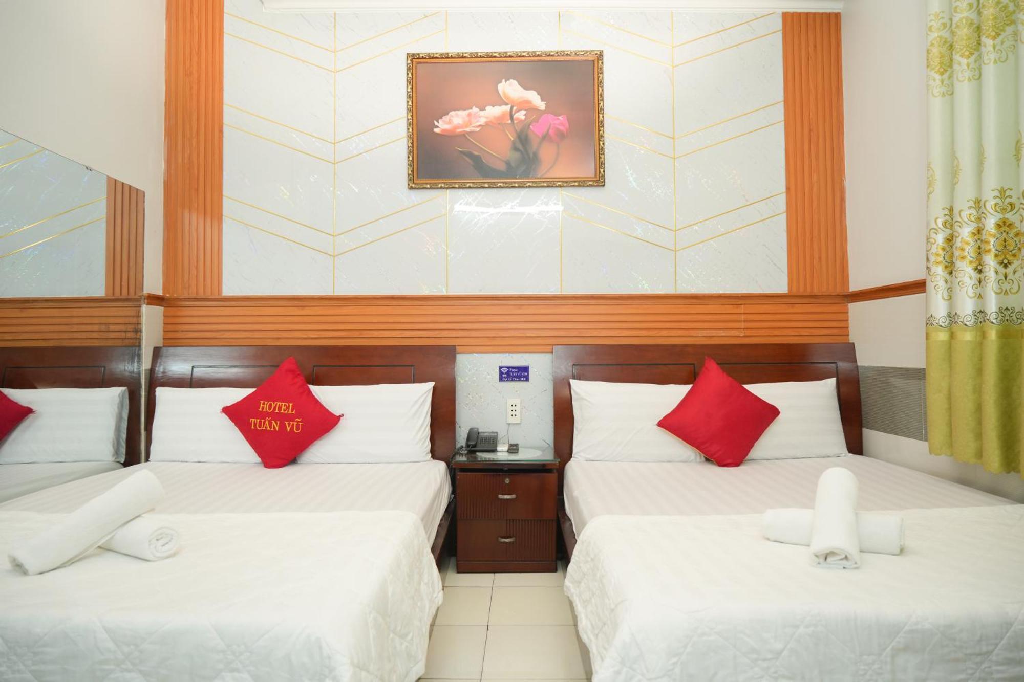 Khach San Tuan Vu Hotel Ho Chi Minh City Exterior photo